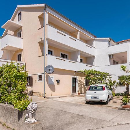 Gorgeous Apartment In Krk With Wifi Krk Town Extérieur photo