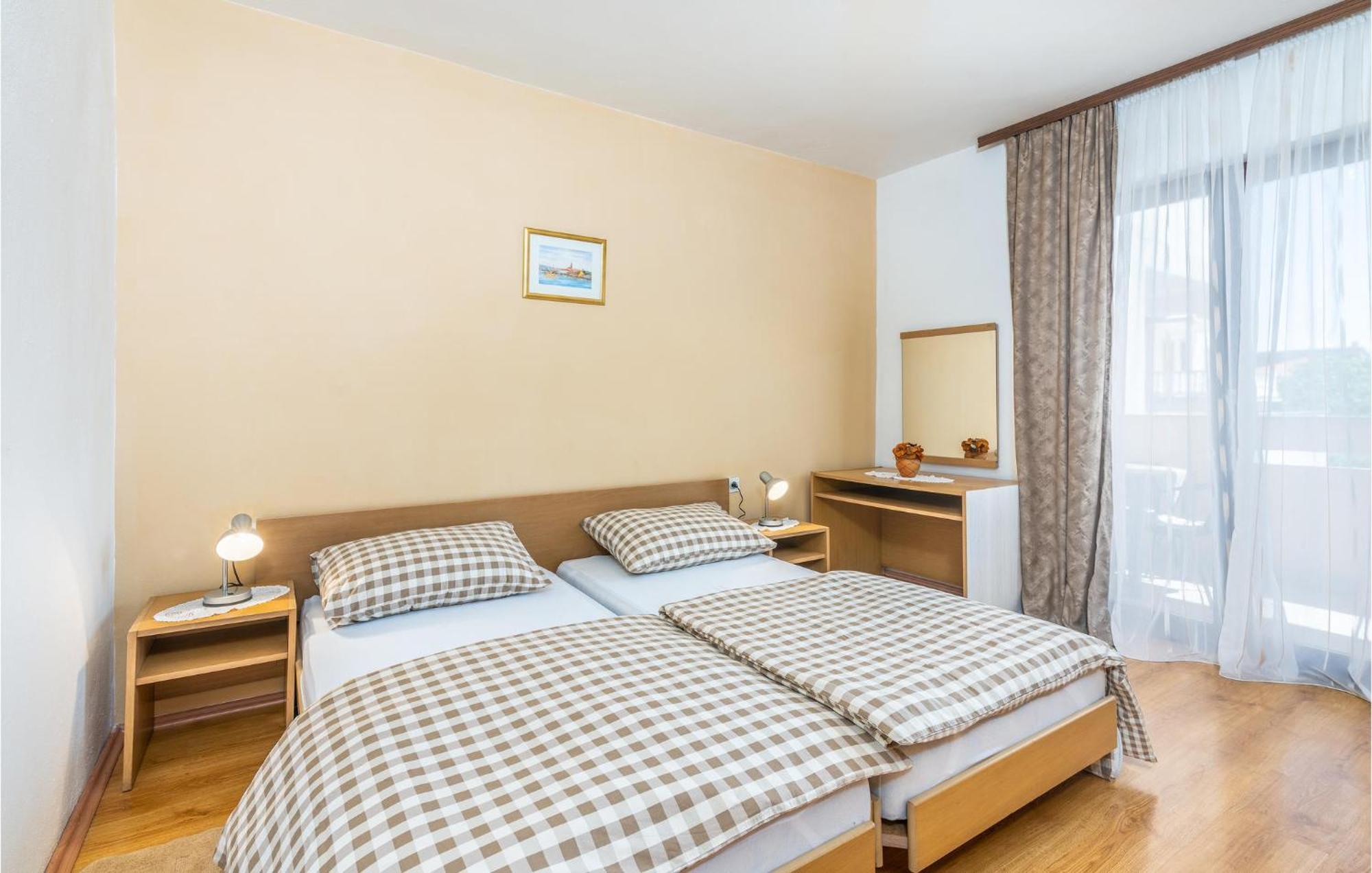 Gorgeous Apartment In Krk With Wifi Krk Town Extérieur photo